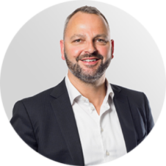 Matthias Schuster Portrait Rund