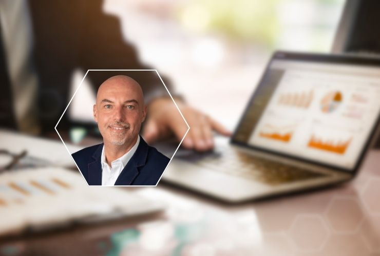 Buying procurement software should make your life easier. Yet the selection process often becomes overwhelming. Hundreds of vendors promise transformation. Marketing materials blur together. Decision-makers face pressure to choose quickly whilst avoiding costly mistakes. This guide cuts through the noise.